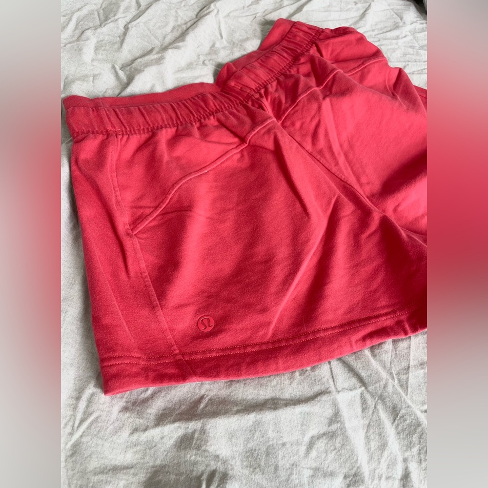 🍋gently used lululemon inner glow shorts sz 6 🍋 - Picture 2 of 5